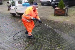 L'intervento di sanificazione della Viterbo ambiente