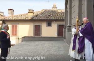 Basilica di Santa Rosa - Il vescovo chiede l'intercessione di Santa Rosa con il cuore della patrona