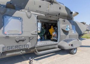 Barella IsoArk a bordo di un elicottero UH90