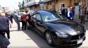Saviano - Folla in strada per il funerale del sindaco