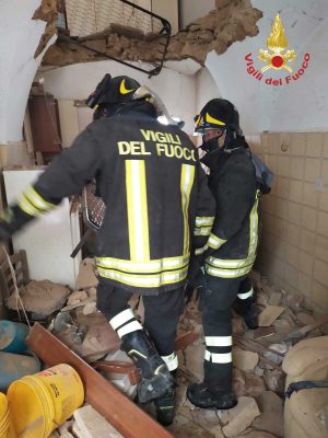 Foggia - Due palazzine crollano per una fuga gas