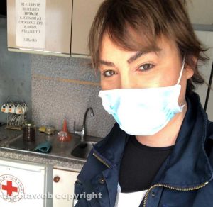 Sara Buono, da parrucchiera a volontaria della croce rossa
