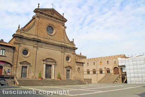 Viterbo - Piazza San Lorenzo