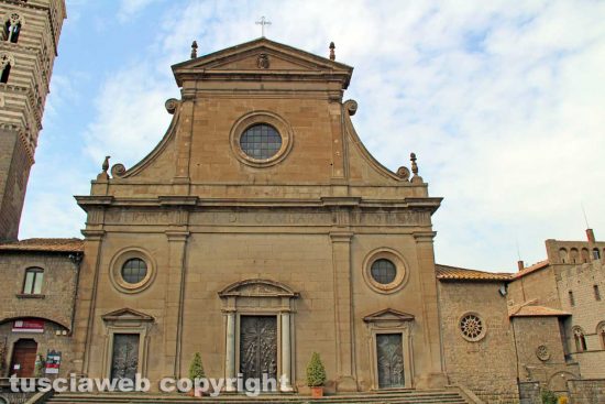 Viterbo - Il duomo