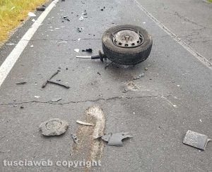 Vitorchiano - Frontale su strada Acquabianca