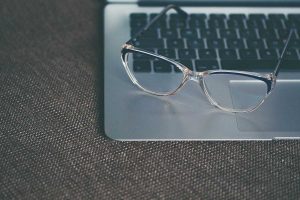 Computer e cellulari, come proteggere la vista