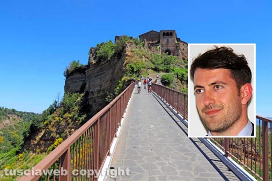 Civita di Bagnoregio - Nel riquadro: Il sindaco Luca Profili
