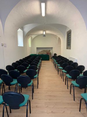 Viterbo - L'istituto Rousseau - Aula multimediale