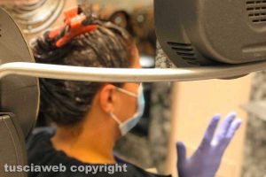 Emergenza Coronavirus - Parrucchieri al lavoro