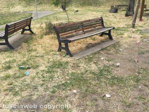 Degrado al parco di via Cattaneo