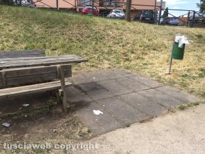 Degrado al parco di via Cattaneo
