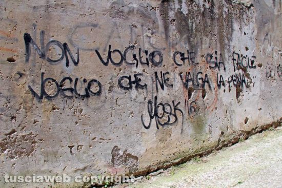 Viterbo - L'amore sui muri