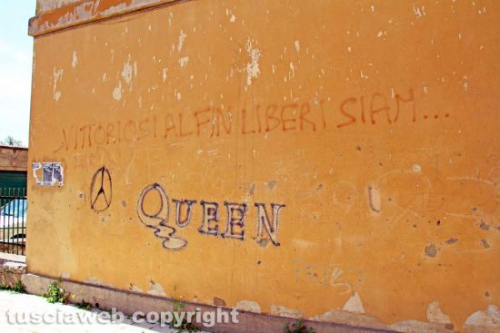Viterbo - Scritte politiche sui muri
