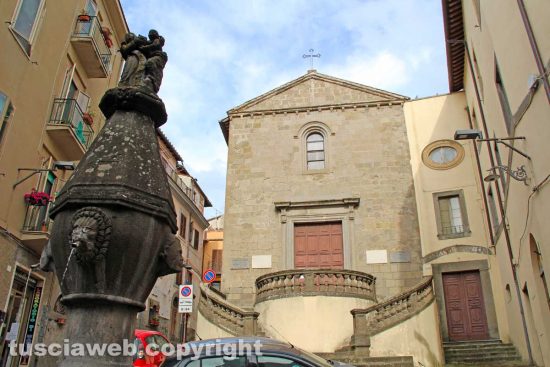 Viterbo - Piazza della crocetta
