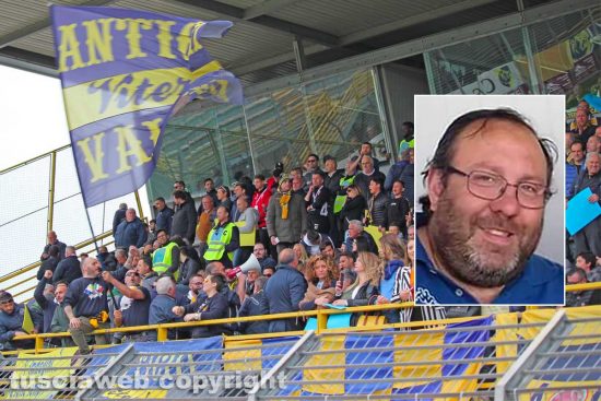 Viterbo - La tribuna dello stadio Rocchi - Nel riquadro: Stefano Camilli