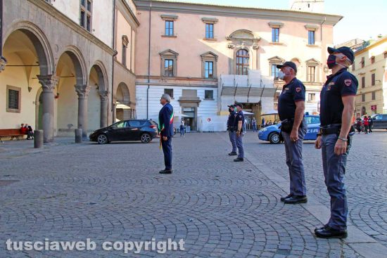 Viterbo - Il sindaco Giovanni Arena e la polizia ricordano la strage di Capaci del 1992