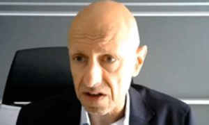 Alessandro Ruggieri, professore di Scienze Merceologiche e moderatore della conferenza