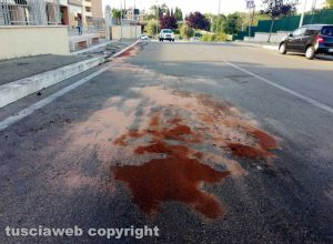 Motorino si incendia all'Ellera