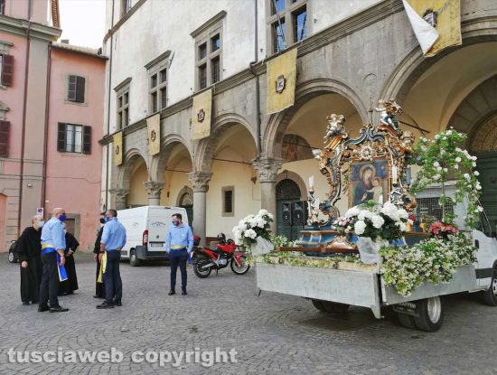 Viterbo - La processione della Madonna Liberatrice durante il Coronavirus