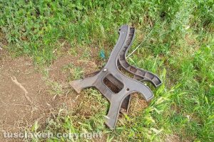 Montefiascone - La panchina distrutta al dog park