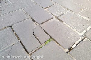 Montefiascone - La pavimentazione a corso Cavour