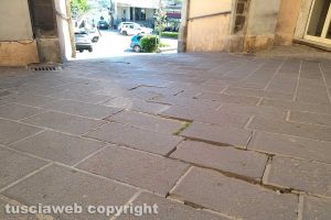 Montefiascone - La pavimentazione a corso Cavour