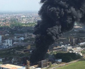 Marghera - Incendio in una fabbrica di prodotti chimici