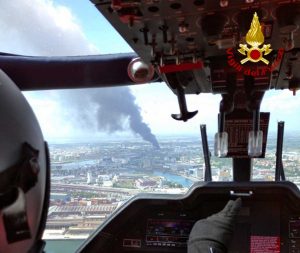 Marghera - Incendio in una fabbrica di prodotti chimici