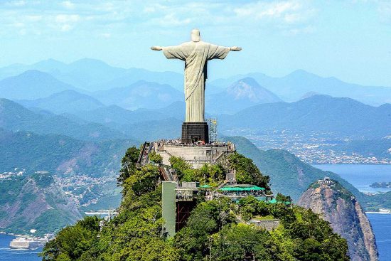 La statua del Cristo del Corcovado in Brasile