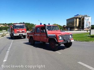 Allarme per una fuga di gas, chiusa la Cassia a Montefiascone - I vigili del fuoco