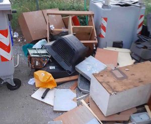 Viterbo - Rifiuti abbandonati