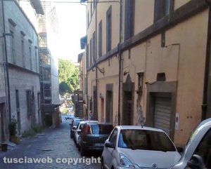 Viterbo - Ripulita via Calabresi 