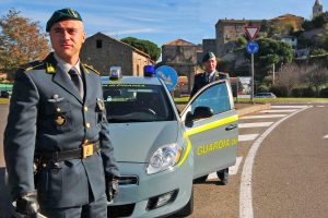 Il blitz della guardia di finanza