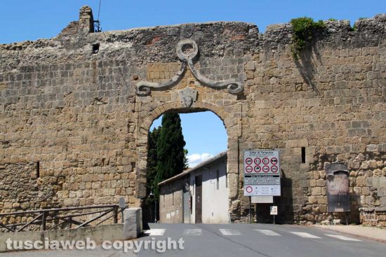 Tarquinia - La ztl in centro storico