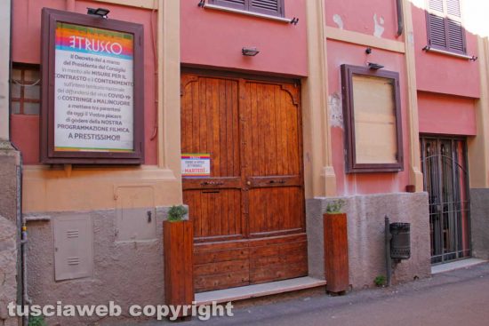 Tarquinia - Il cinema Etrusco chiuso