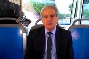Arena in uno dei tre bus elettrici