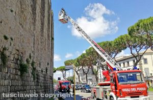 Viterbo - Vigili del fuoco - Controlli alle mura