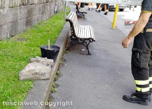 Viterbo - Vigili del fuoco - Controlli alle mura - Le pietre rimosse