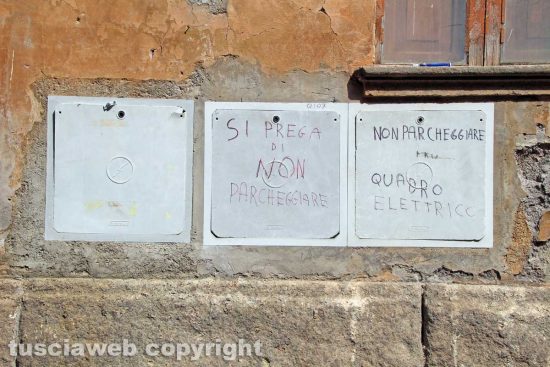 Viterbo - Un passo carrabile