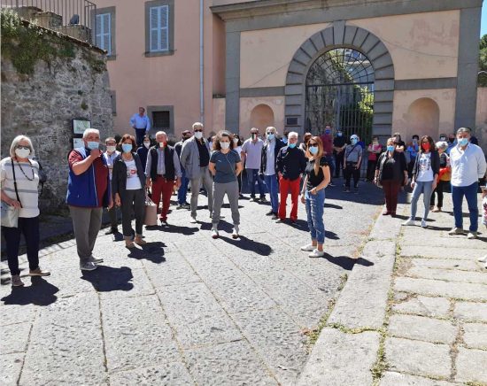 Bagnaia - VIlla Lante chiusa - La protesta
