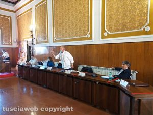 Montefiascone - Il consiglio comunale - Bagarre in aula