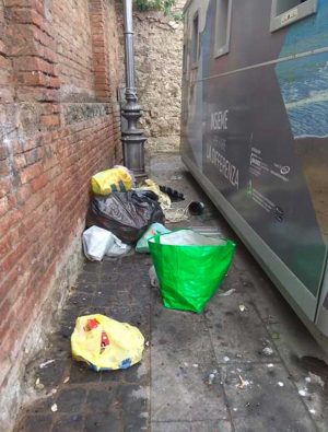 Corniglia (M5s) segnala il degrado nel centro di Montalto di Castro
