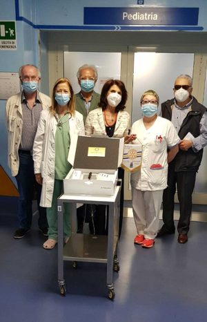 Il Rotary club dona un otoscopio alla Pediatria di Belcolle