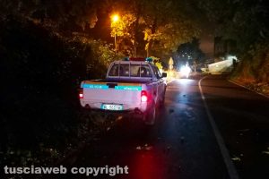 Montefiascone - Albero rischia di cadere sulla Verentana - L'intervento dell'Asvom Odv