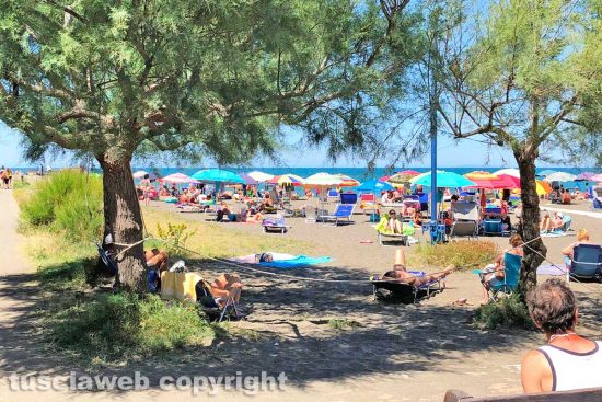 Una domenica d'estate a Tarquinia lido