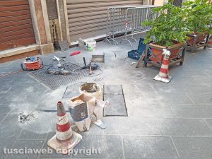 Montefiascone - I lavori alla pavimentazione di Corso Cavour