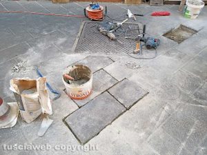 Montefiascone - I lavori alla pavimentazione di Corso Cavour