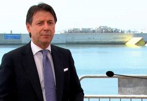 Venezia - Giuseppe Conte alla cerimonia per per la prima prova completa delle dighe mobili del Mose