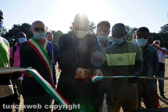 Celleno - L'inaugurazione del terreno gestito da migranti e rifugiati