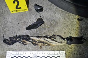 Terni - Incendiano auto con bottiglie Molotov